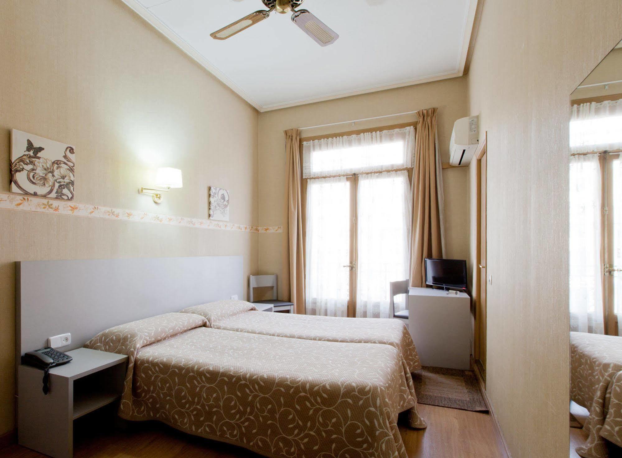 Hostal Andorra 마드리드 외부 사진