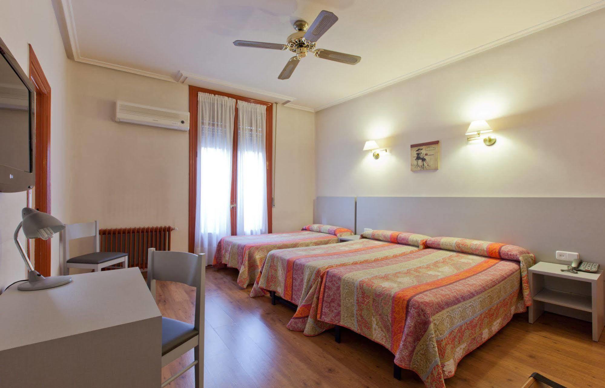 Hostal Andorra 마드리드 외부 사진